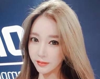 甜美高颜值妹子 身材白皙腿又长又美