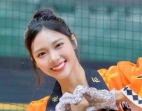 啦啦队美腿深沟视觉盛宴