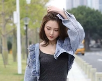 热裤凉高牛仔美女