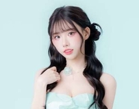 「甜美笑容」藏不住！侧身放送「惊人弧线」太犯规