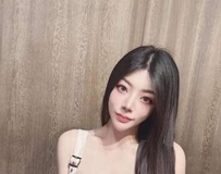 白嫩鲜乳「棠棠」疗愈系正妹