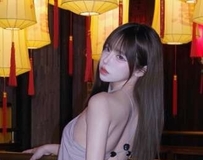 削肩小可爱放送香肩　粉丝直呼：太甜了
