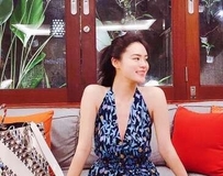 活泼女孩Ashely超甜笑容让人看了好放松