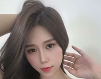 长发飘逸搭配『核弹级』巨乳！火辣身材曲线