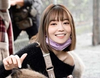 气质美女大眼电力十足 一笑就能勾人心魂
