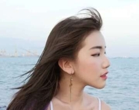 爆乳正妹 内衣都遮不住