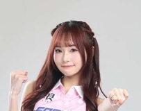 化身甜美應援女神！火辣曲線讓人視線難移