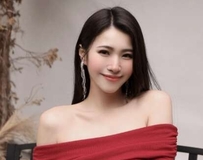 宝蓝细带比基尼，蕾丝半褪放送超犯规深V