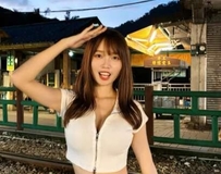 火辣身材与优雅气质结合