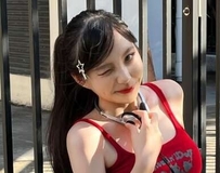 艳红比基尼挑战视觉极限，傲人曲线直冲视网膜