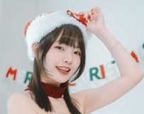 比基尼尺度大开！白皙深沟美颜，辣度直接冲击视网膜