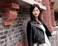 清纯甜美笑容迷人，这仙女颜值太犯规了吧