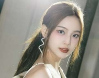 性感不失优雅 撩人指数满分