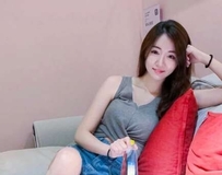 火辣身材大方秀 让不少网友狂说：太美！
