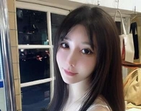 指尖流泄天籁 绝美侧颜藏不住仙气