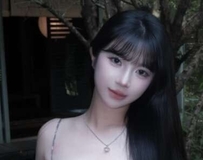 神级颜值配火辣身材！深沟巨乳纤腰曲线