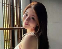 巨乳深沟比基尼诱惑